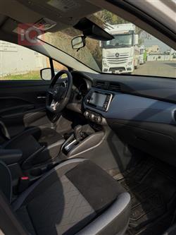 نيسان فيرسا